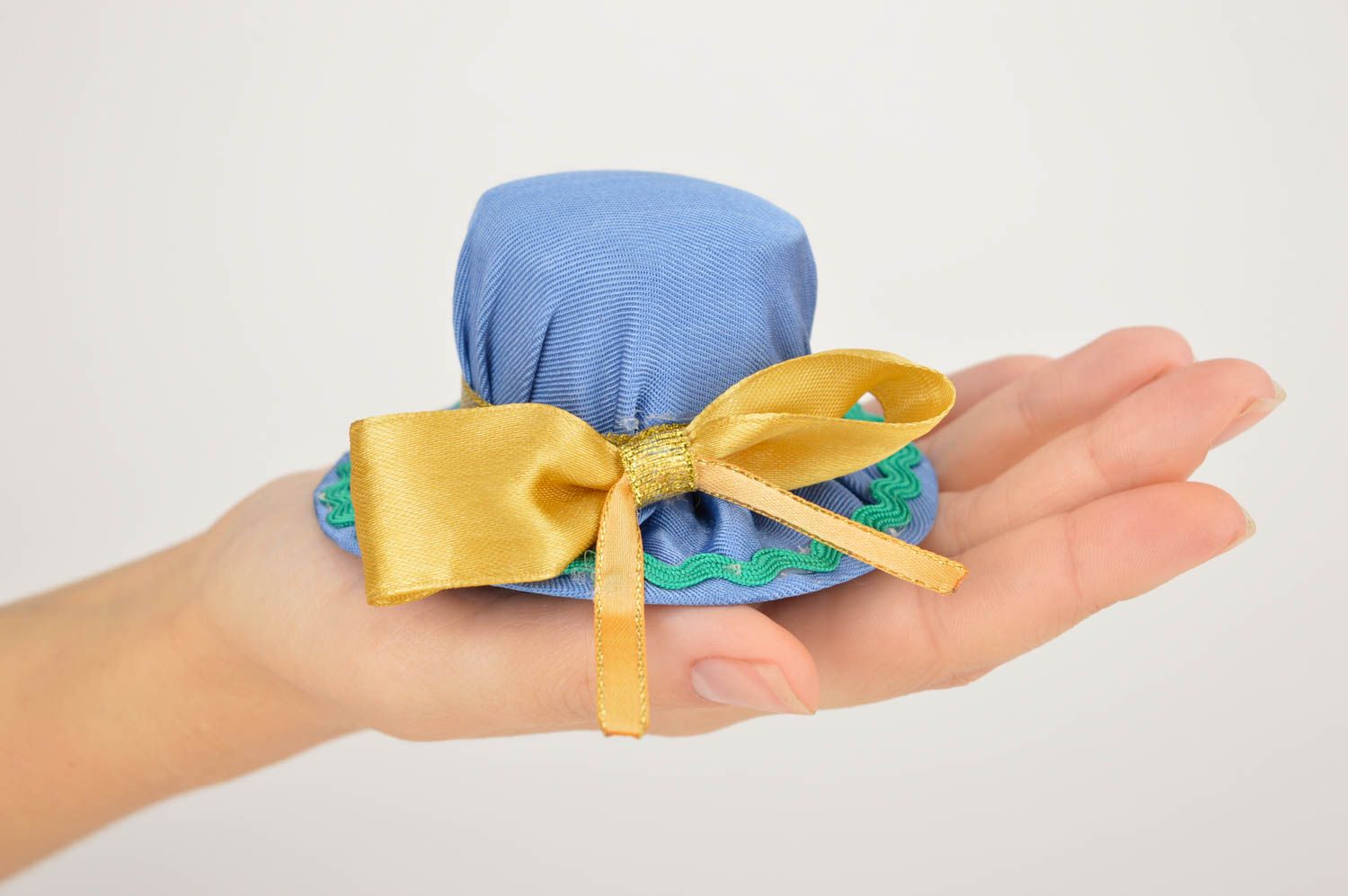Аксессуар для шитья ручной работы подушечка для иголок подарок для девушки фото 1
