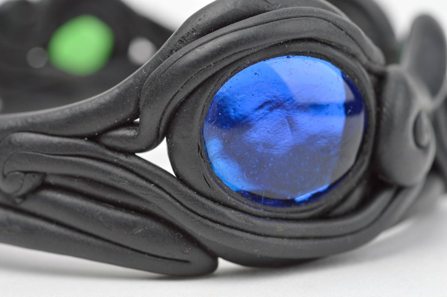 Schwarzes Armband aus Polymer Ton mit Glas handmade Schmuck für Frauen  foto 4