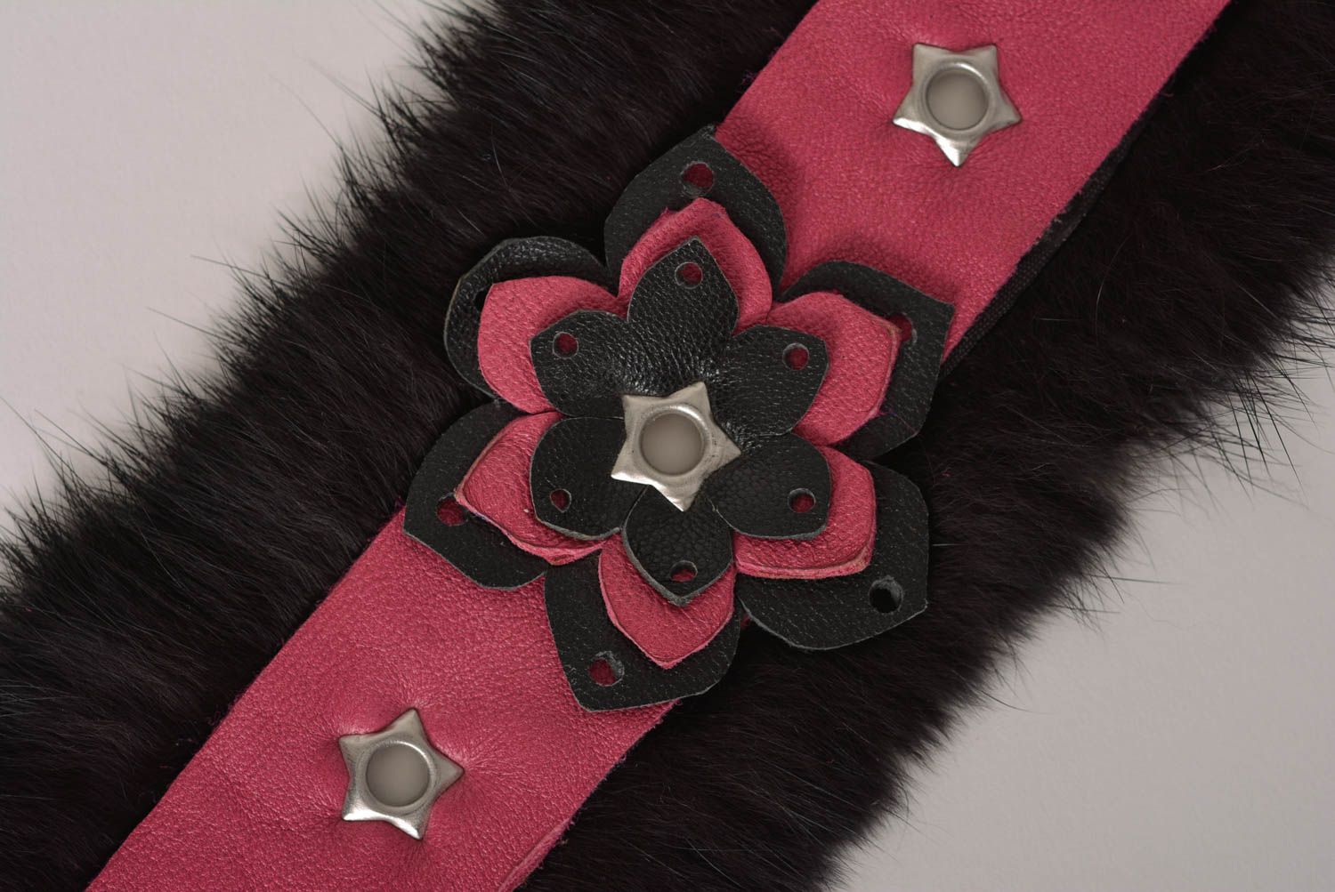 Handmade bracelet design accessories leather bracelet with fur unusual gift photo 4