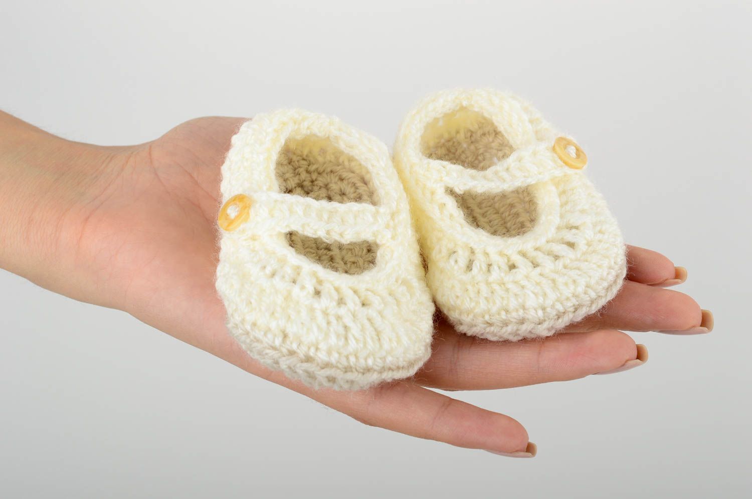 Chaussons bébé fait main Accessoire bébé clairs au crochet Cadeau enfant photo 1