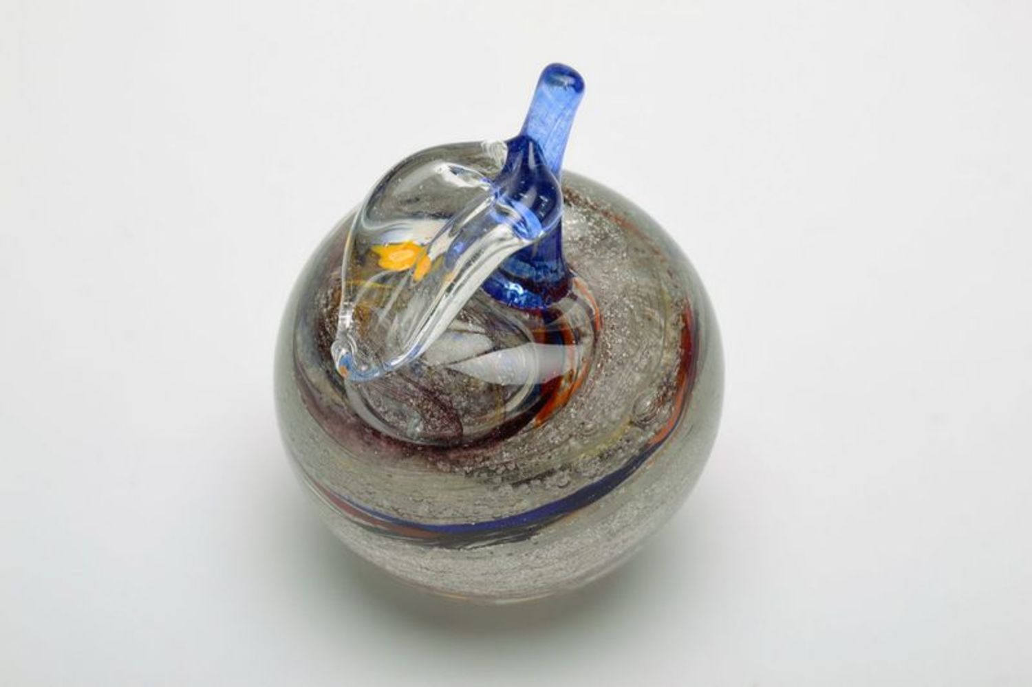Figurine en verre artisanale en forme de pomme photo 4