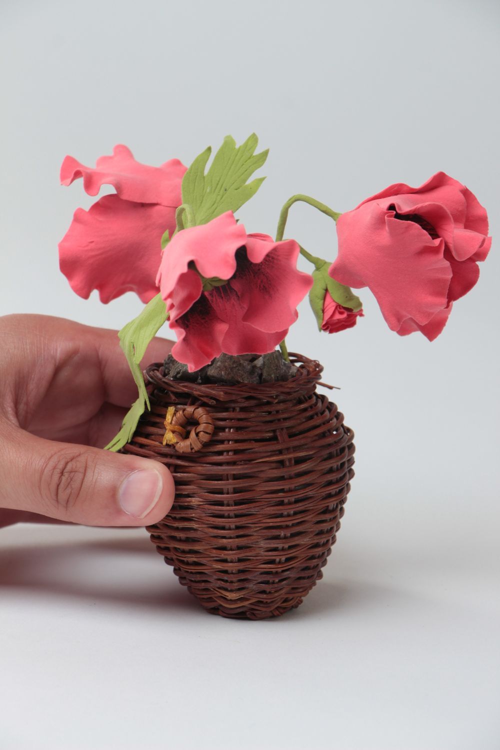 Цветы из полимерной глины в вазочке ручной работы для декора дома Маки фото 5