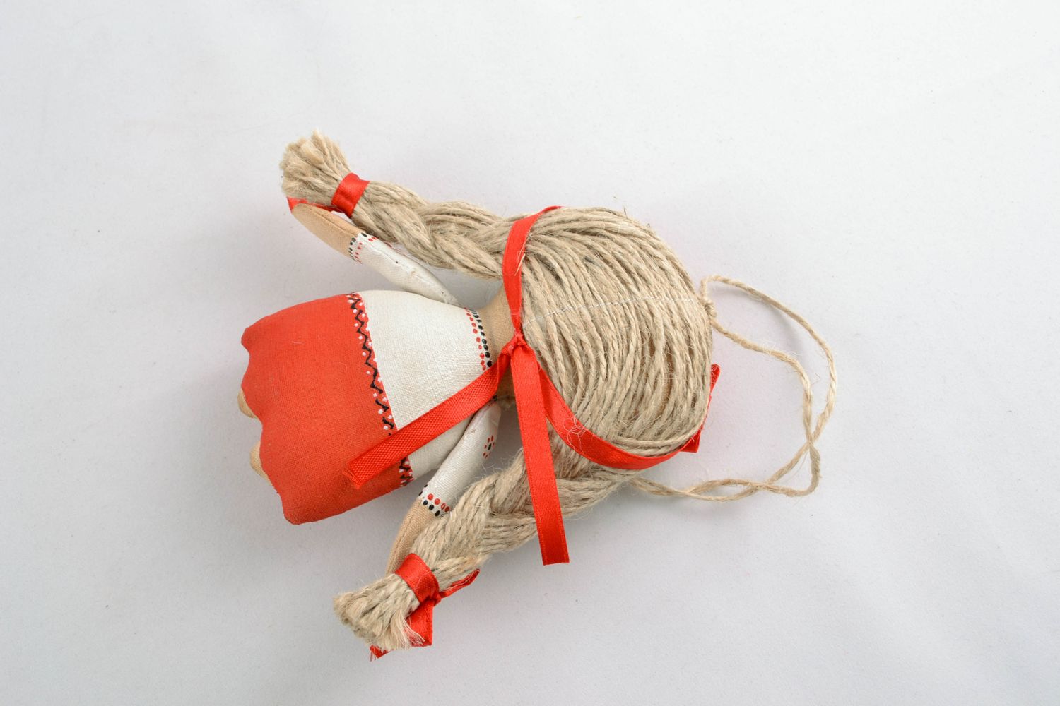 Мягкая интерьерная подвеска кукла с ванильным запахом фото 3