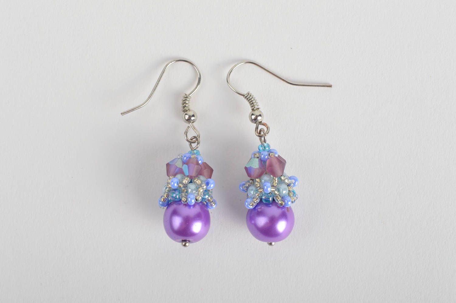 Handmade small designer neat dangle earrings with violet beads photo 2