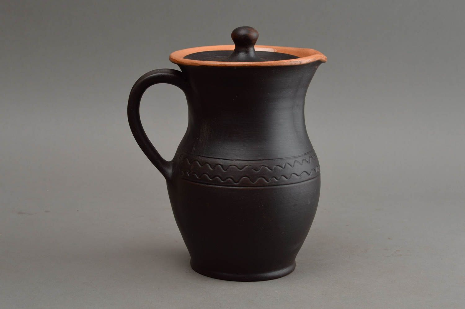 Jolie cruche en céramique avec couvercle pour eau lait vin faite main marron photo 8