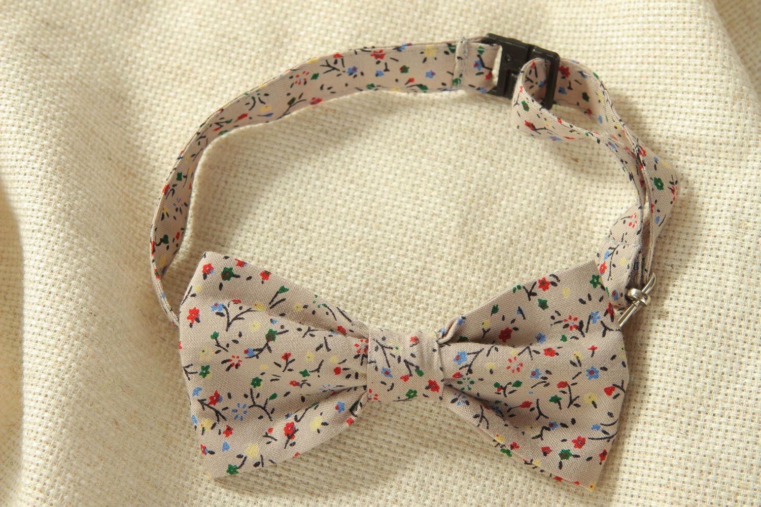 Festive fabric bow tie with print photo 1