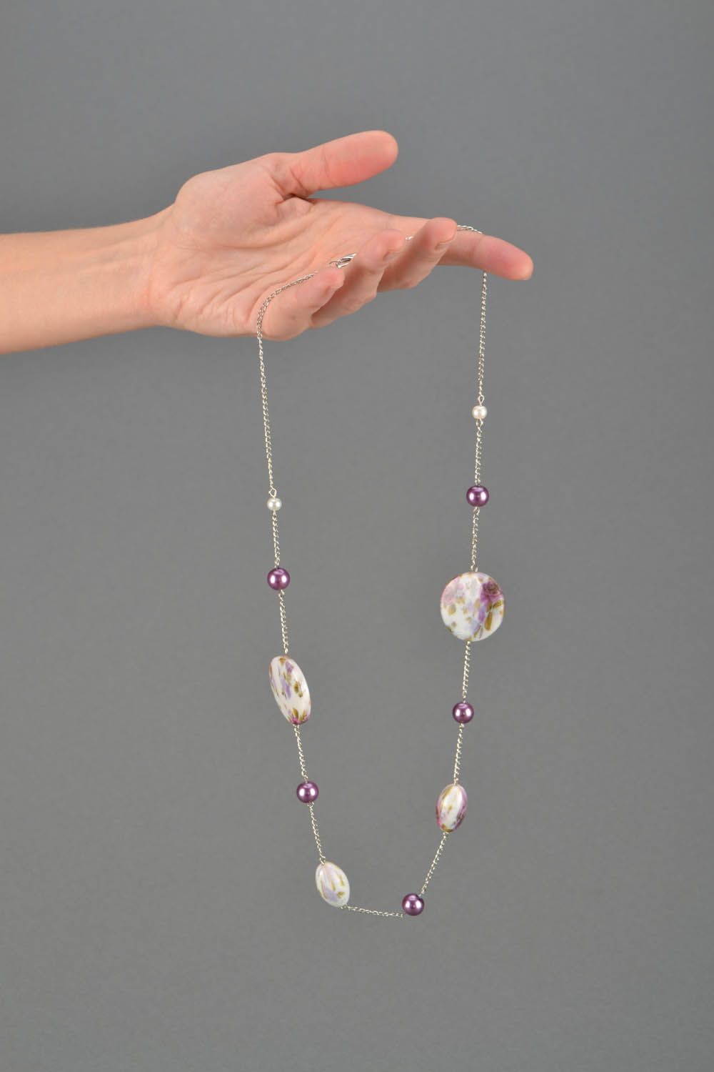 Necklace with artificial pearls  photo 2
