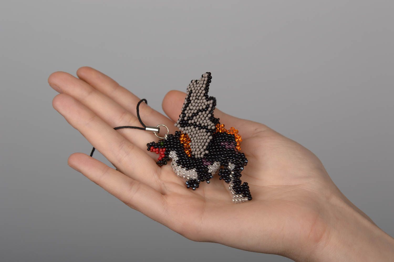 Llavero hecho a mano con forma de dragón accesorio para llaves regalo original foto 5
