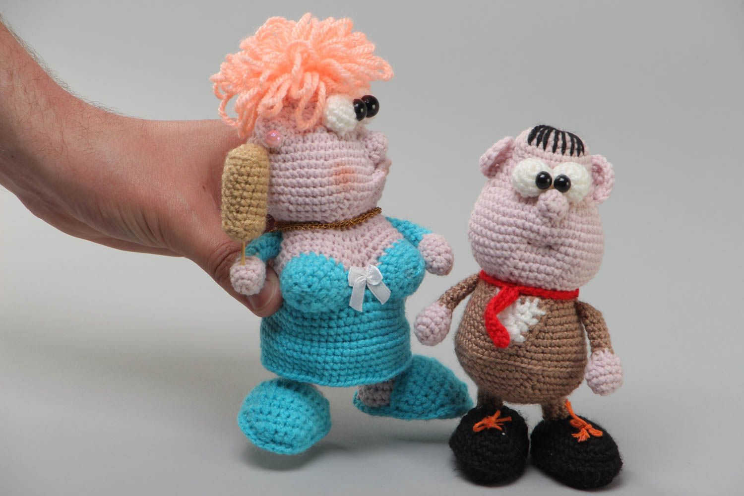 Deux poupées tricotées au crochet en fils acryliques faites main Femme et mari photo 5