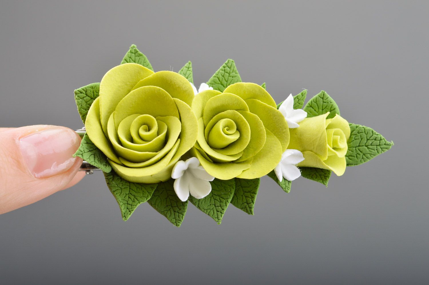 Handgemachte grüne Haarspange aus Polymerton mit Blumen für Frauen Frisur foto 1