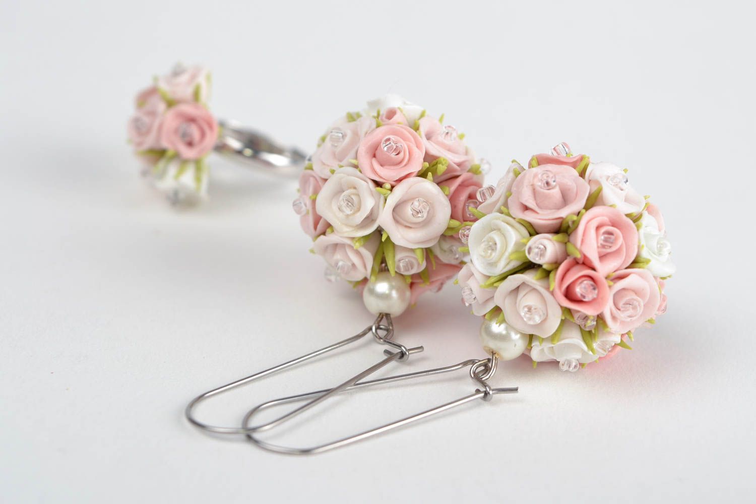Rosa Schmuckset mit Blumen Ohrringe und Ring aus Polymerton handmade Schmuck foto 4
