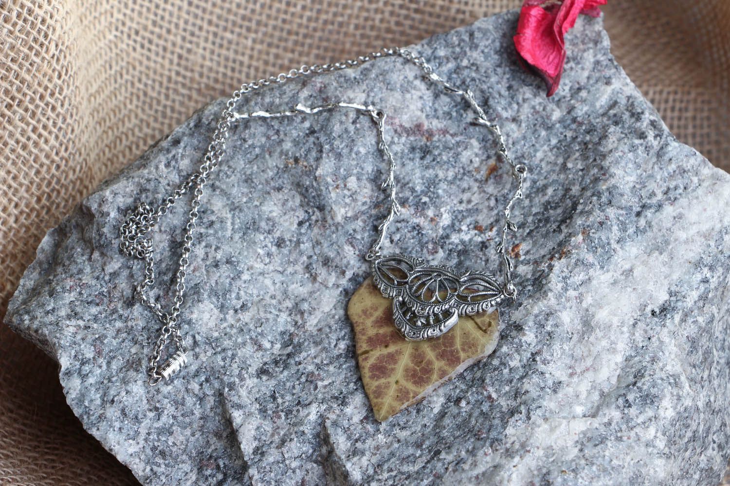 Pendant with Ivy Leaf photo 2