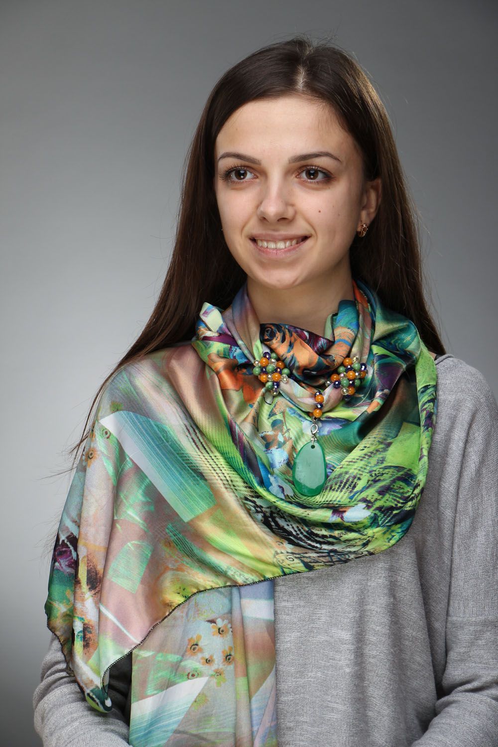 Silk scarf with agate and cat's eye stones photo 2