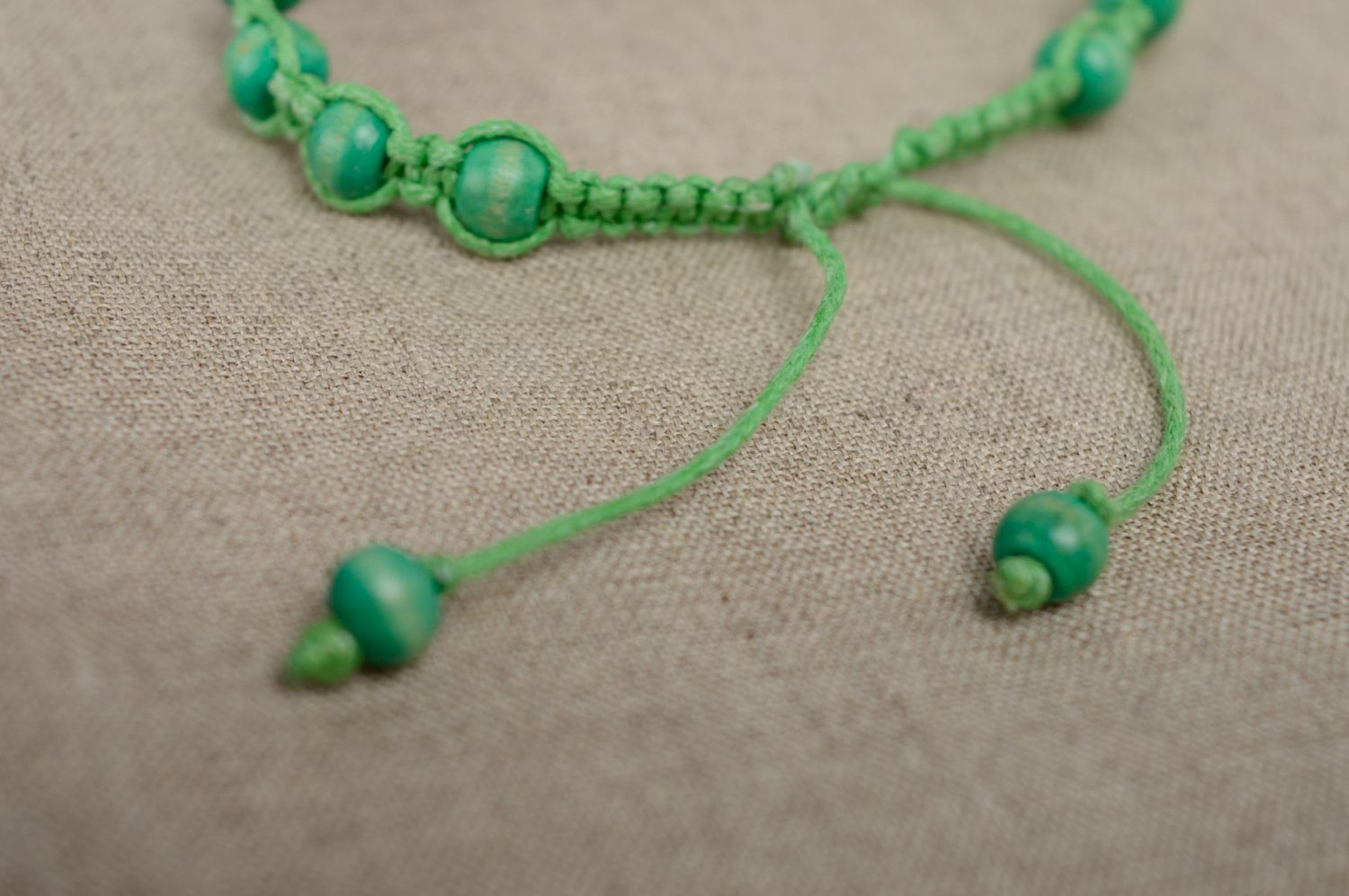 Makramee Armband mit Holzperlen grün blau foto 4