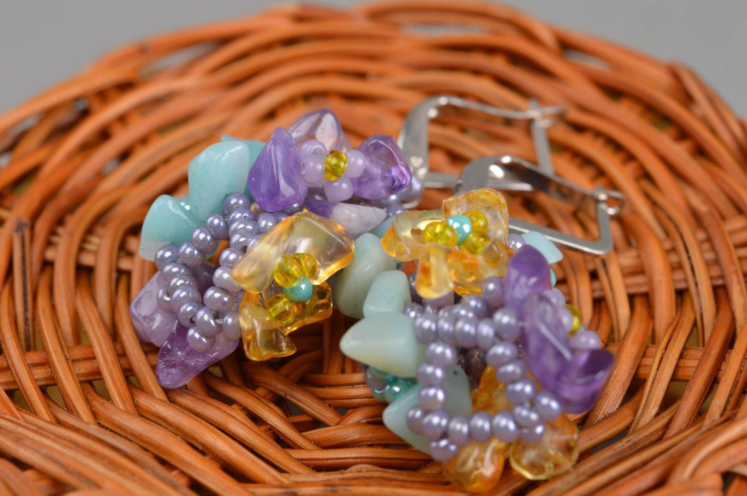 Zarte lila handmade Glasperlen Ohrringe aus echten Steinen Designer Schmuck foto 4
