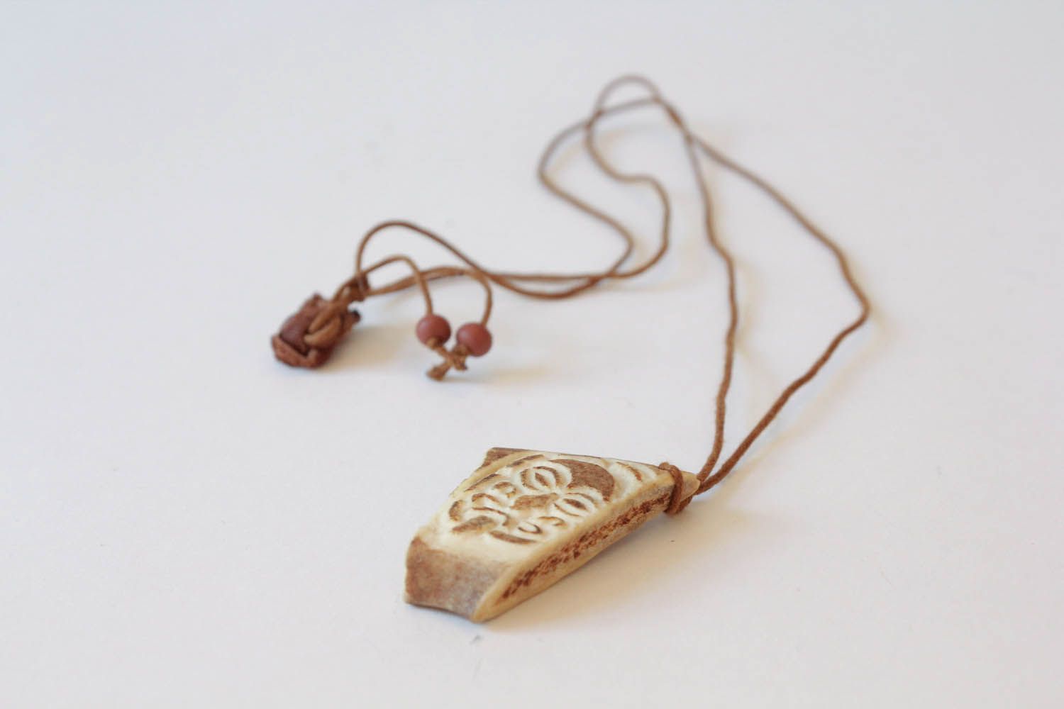 Pendant made of reindeer antler Mexico photo 3