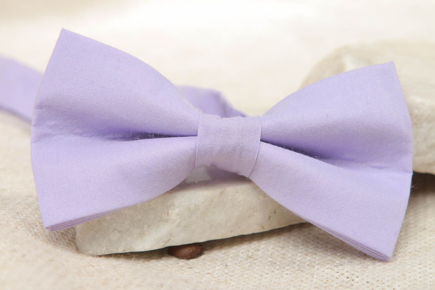 Nœud papillon en tissu de coton couleur lilas fait main de design homme femme photo 5