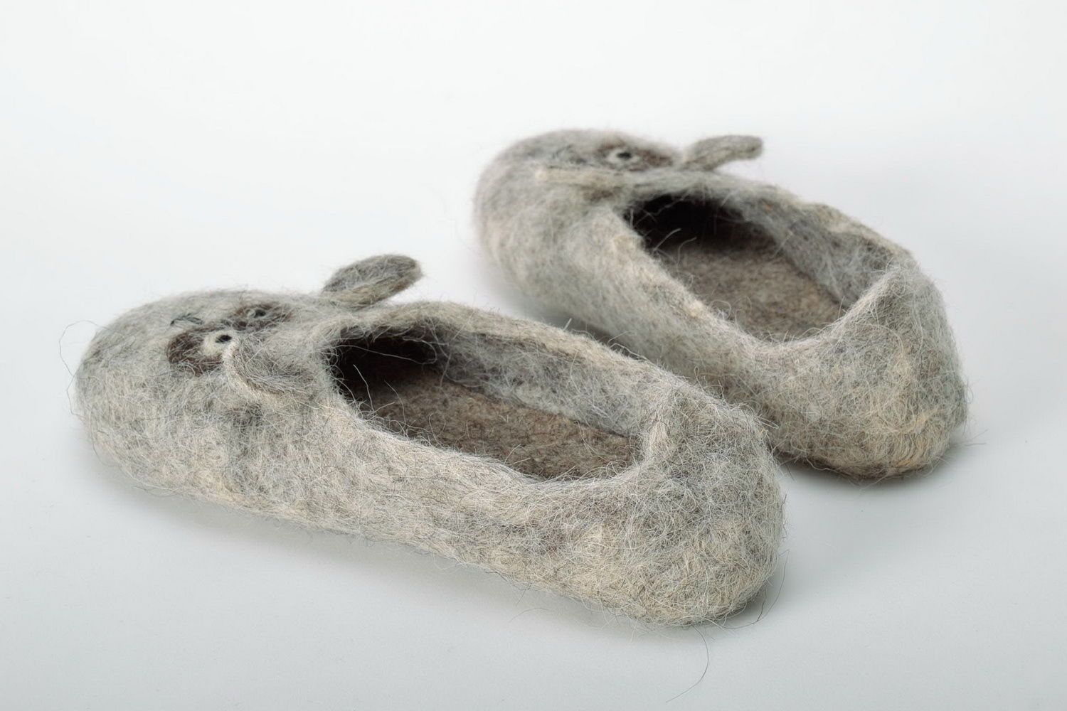 House Slippers made of felted wool photo 5