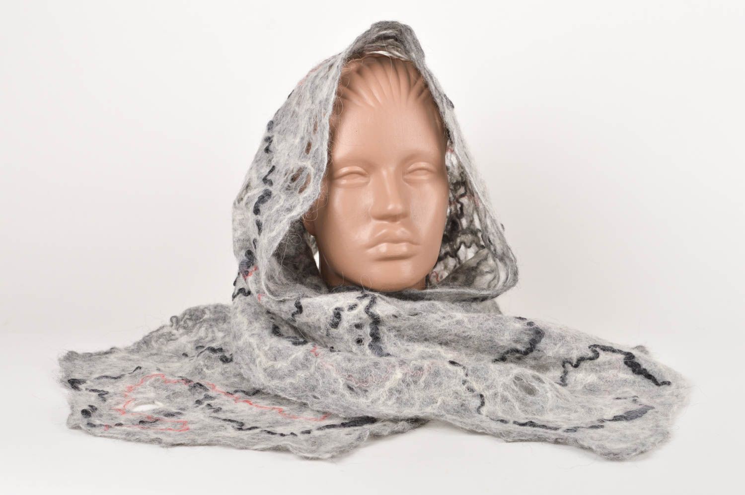Écharpe laine fait main Accessoire femme gris design original Cadeau femme photo 1