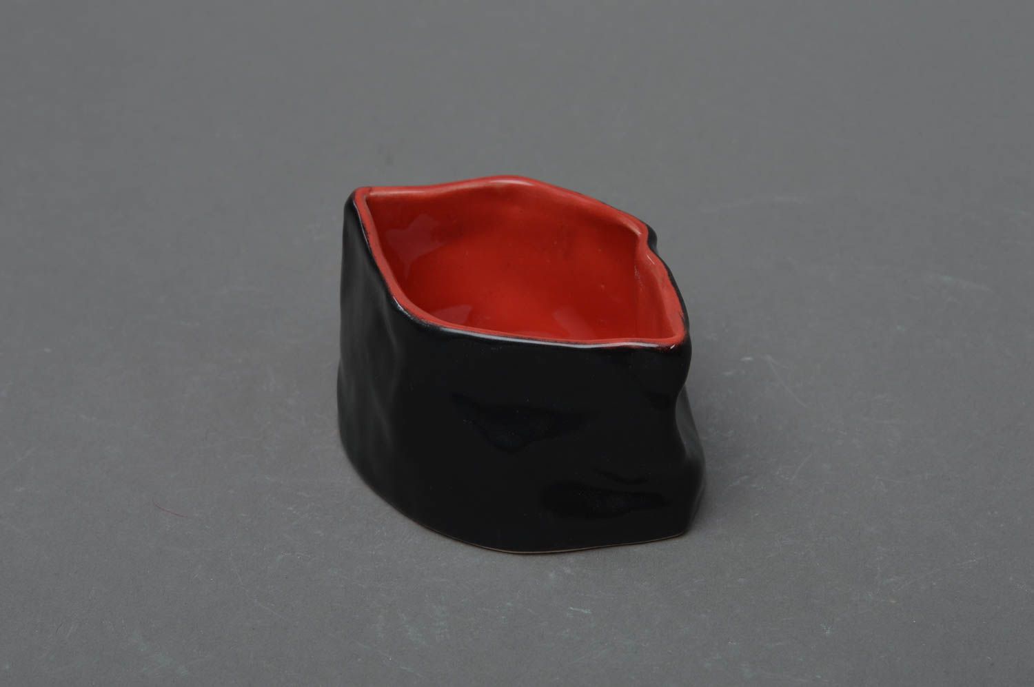 Handmade red and black porcelain sauce bowl painted with glaze in Japanese style photo 1