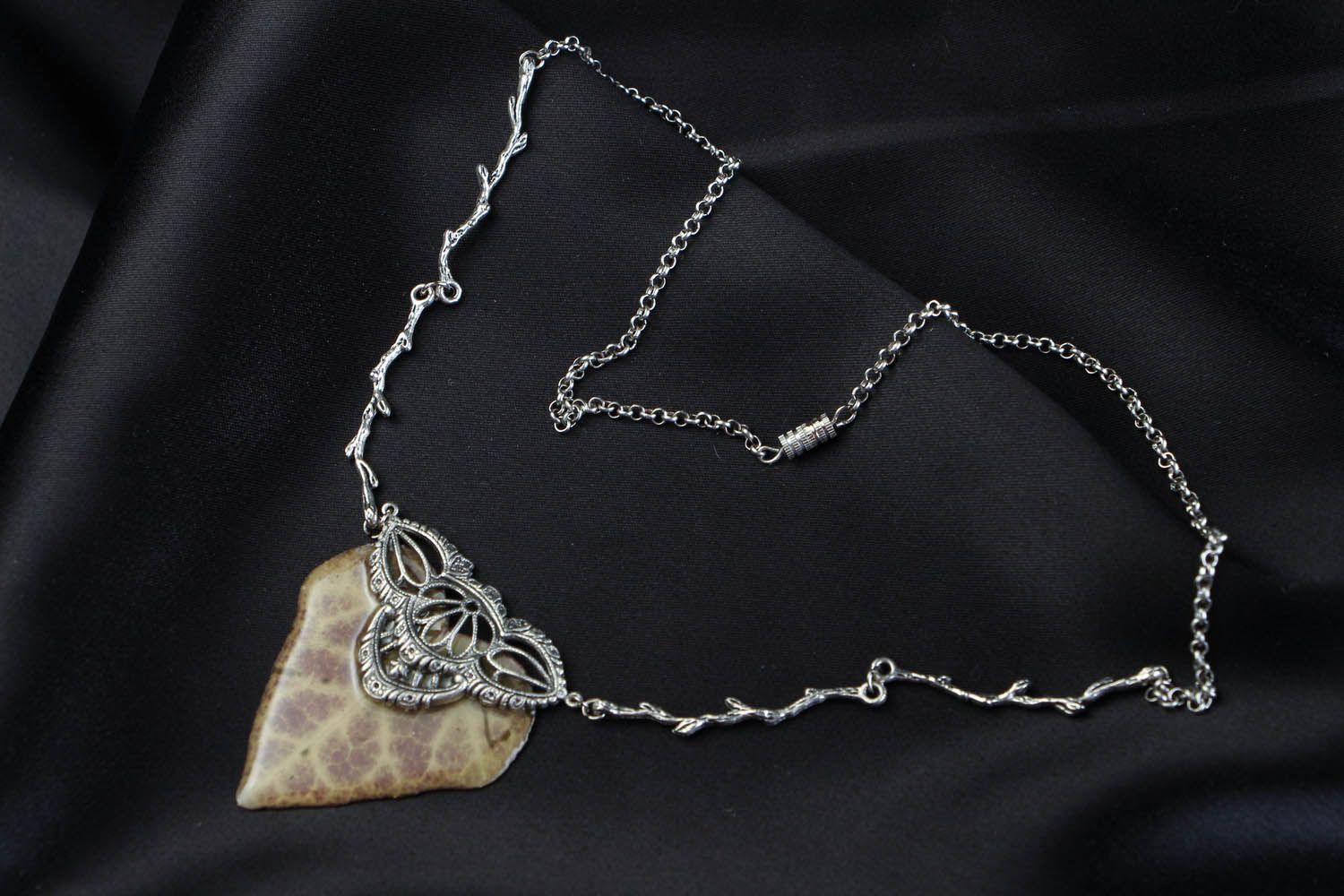 Pendant with Ivy Leaf photo 3