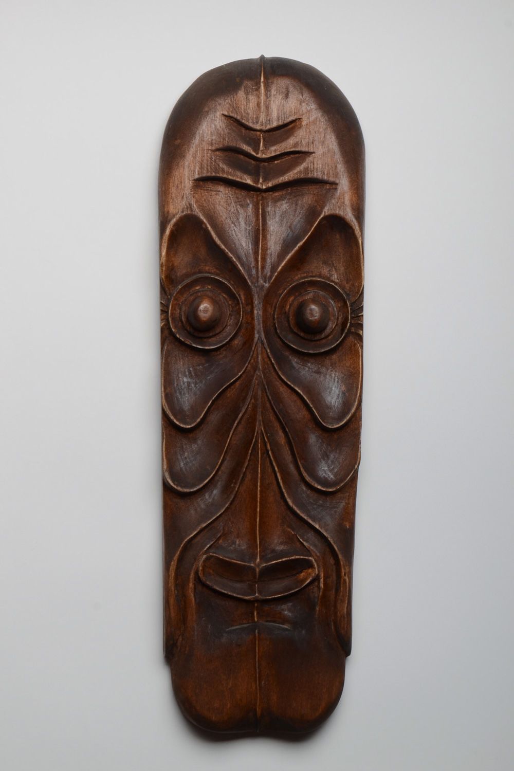 Máscara decorativa original tallada de madera colgante de pared artesanal foto 1