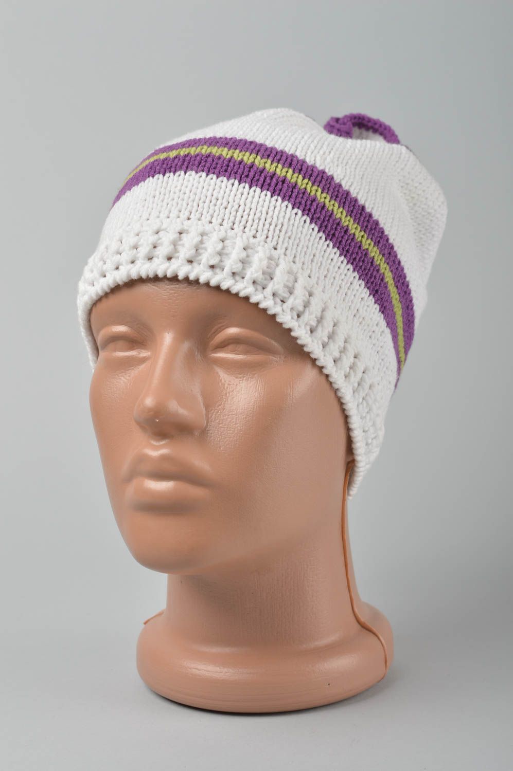 Bonnet tricot fait main Chapeau au crochet original Vêtement enfant design photo 1