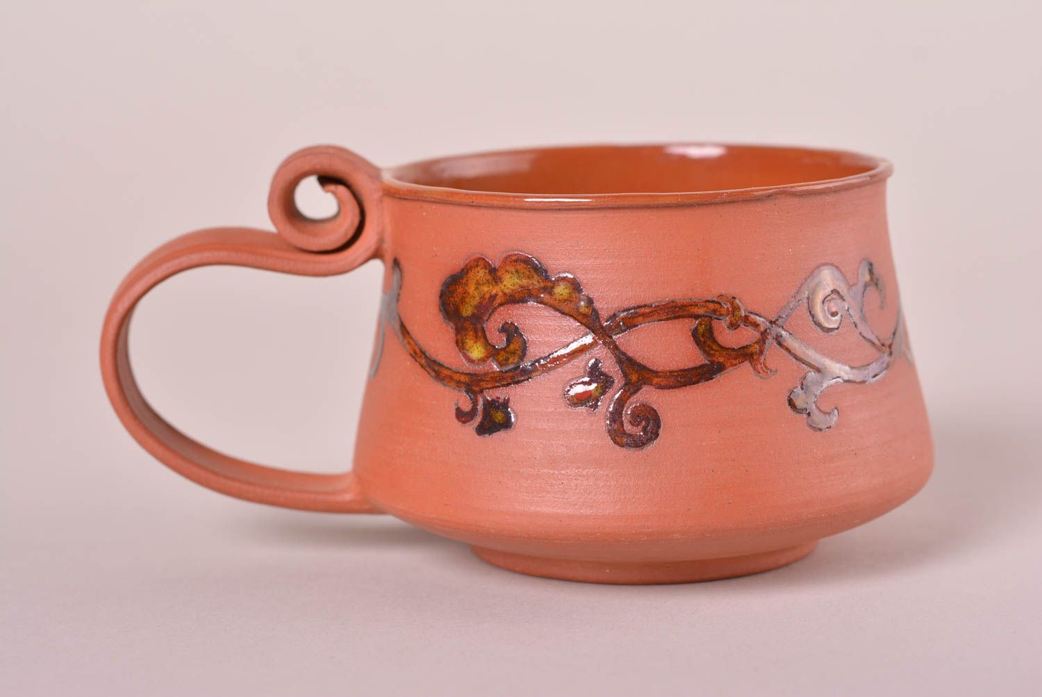 Tazza da tè in argilla fatta a mano utensili da cucina con pittura bella foto 3
