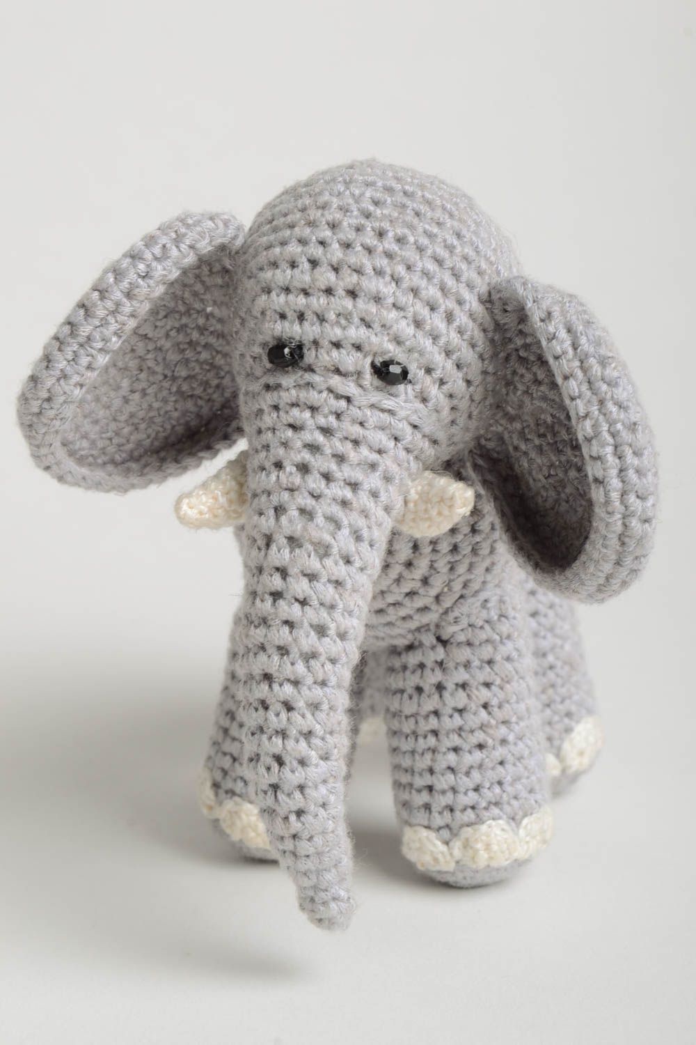 Jouet éléphant Peluche faite main Déco maison gris tricoté au crochet original photo 2