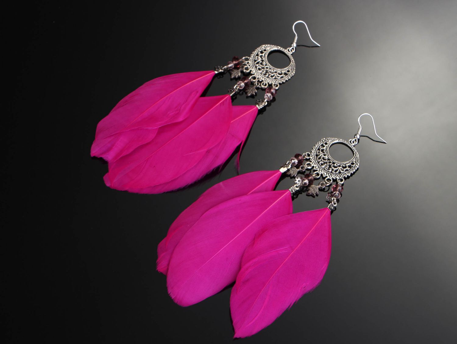 Ethnic earrings with feathers photo 3
