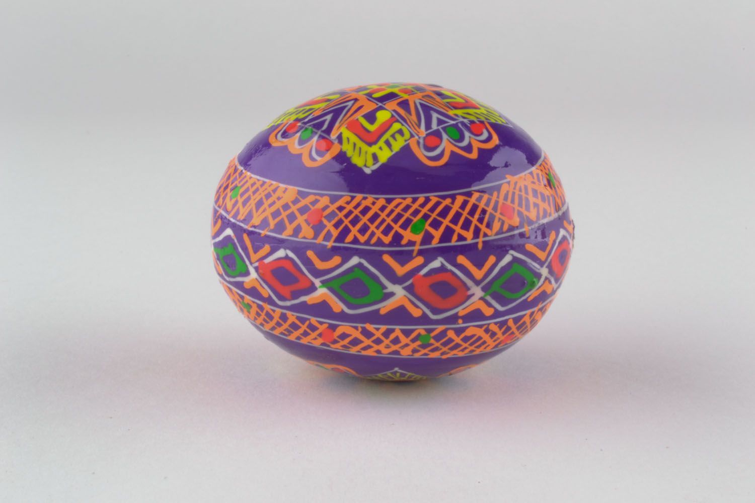 Huevo de Pascua de madera pintado foto 2