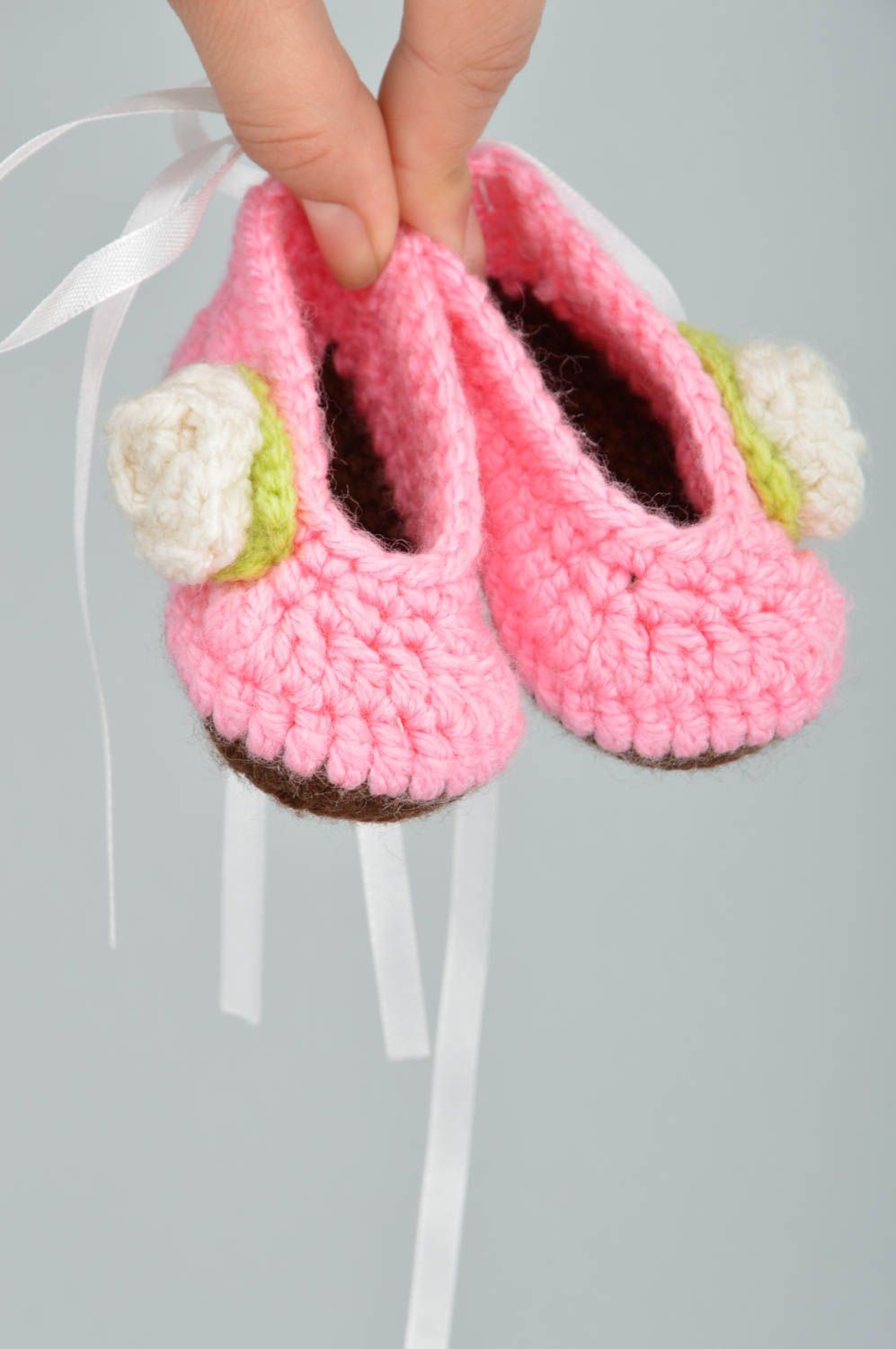 Handmade woven baby bootees pink cute socks for kids beautiful stylish bootees photo 3
