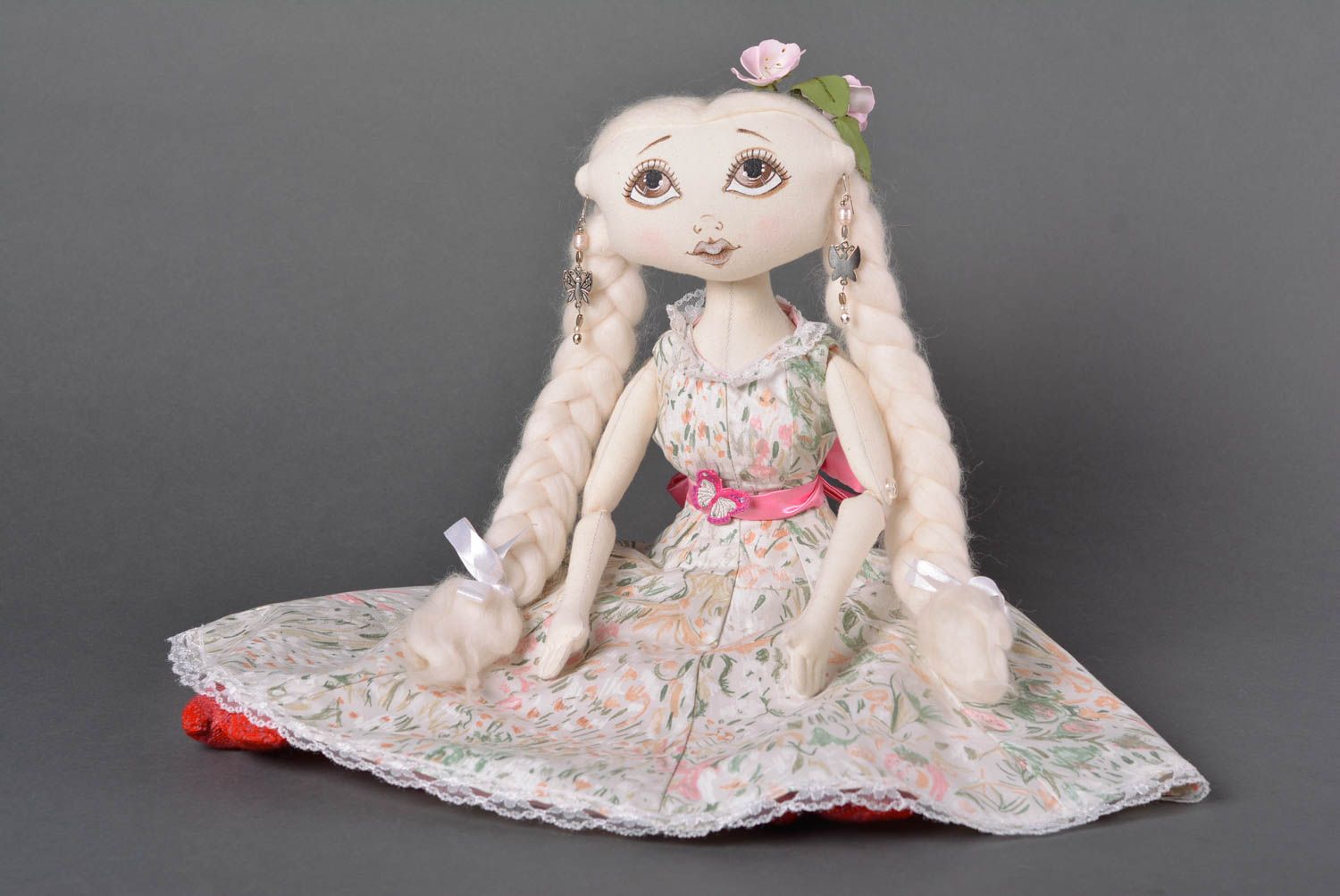 Кукла ручной работы кукла из ткани мягкая кукла с косичками оригинальная фото 1