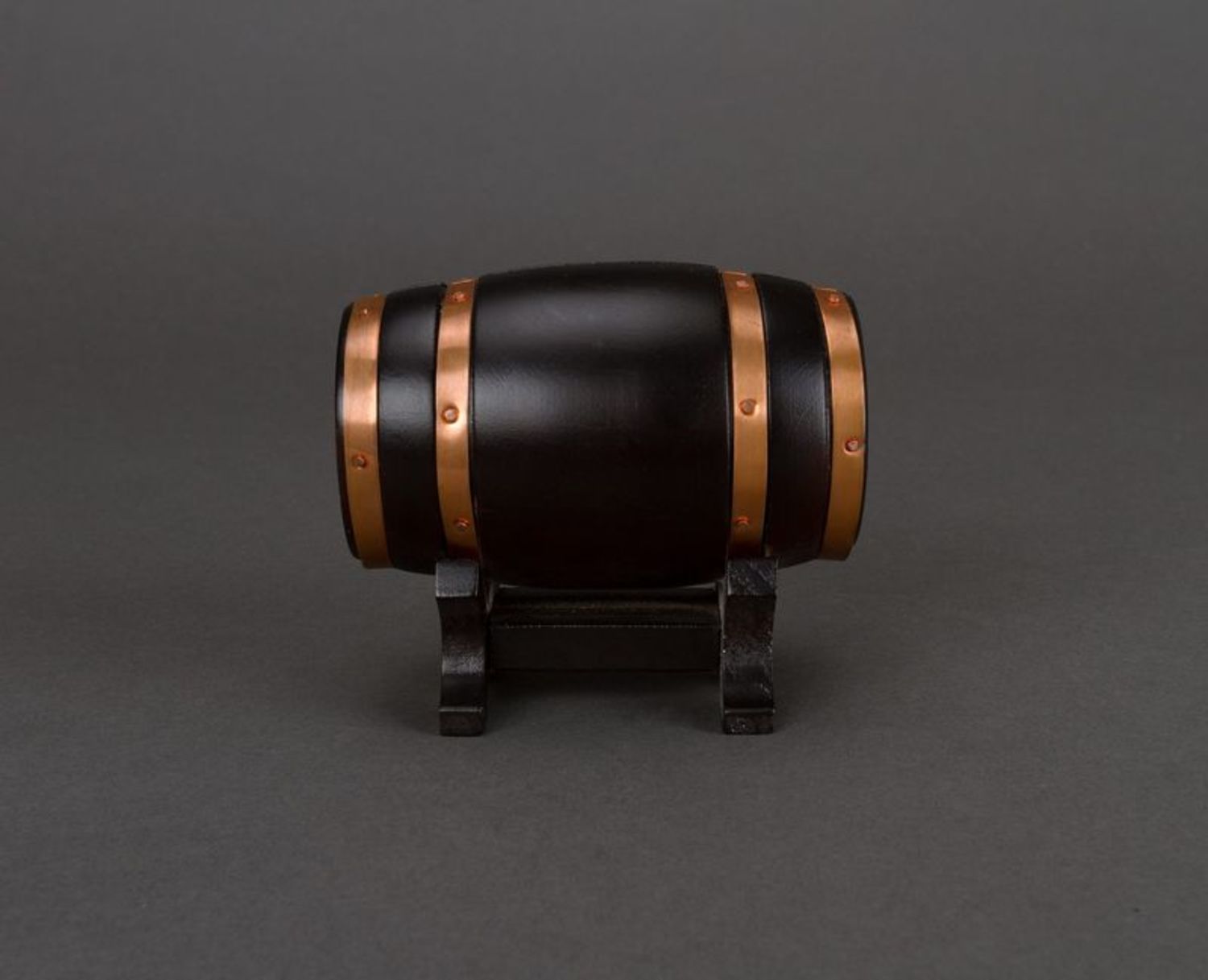 Wooden business card holder in the form of barrel photo 4