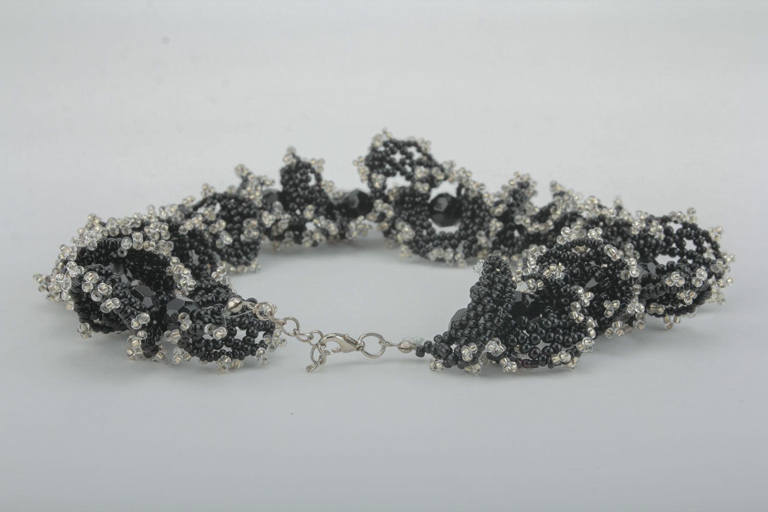 Volume necklace made of natural stones photo 2