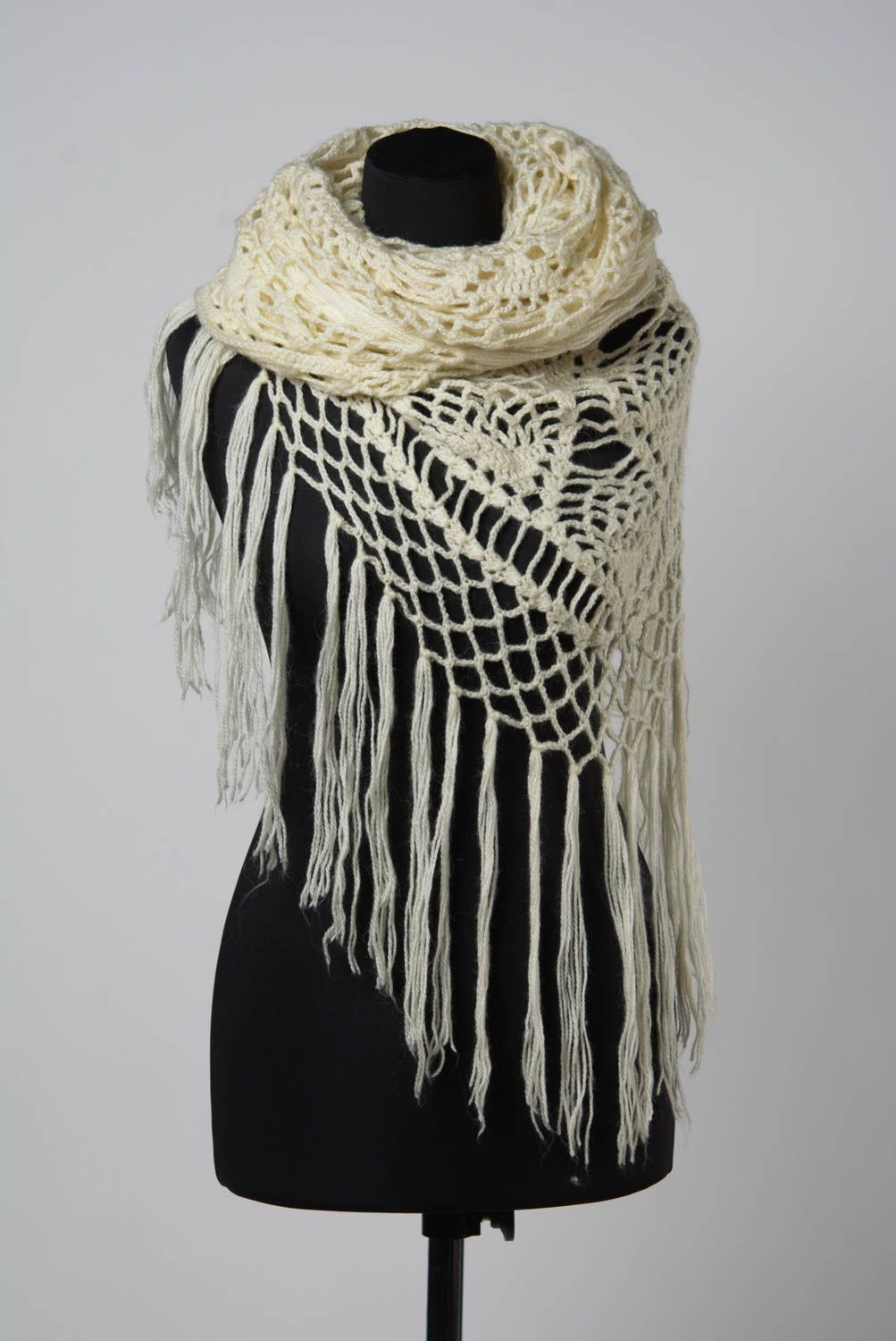 Weißer schöner warmer ajour gestrickter Schal aus Wolle Handarbeit foto 1