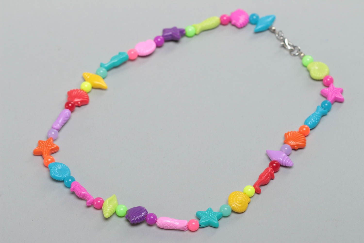 Bright colorful handmade children's plastic bead necklace in marine style photo 2
