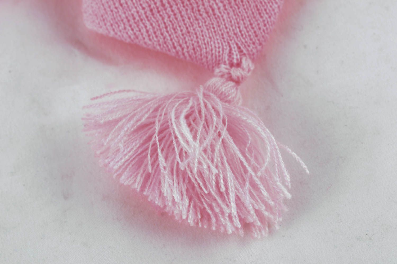 Écharpe rose pour bébé avec gland faite main photo 1