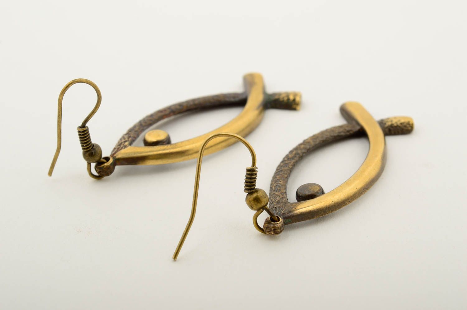 Pendientes de bronce hechos a mano hermosos aretes de moda accesorio de mujer  foto 5