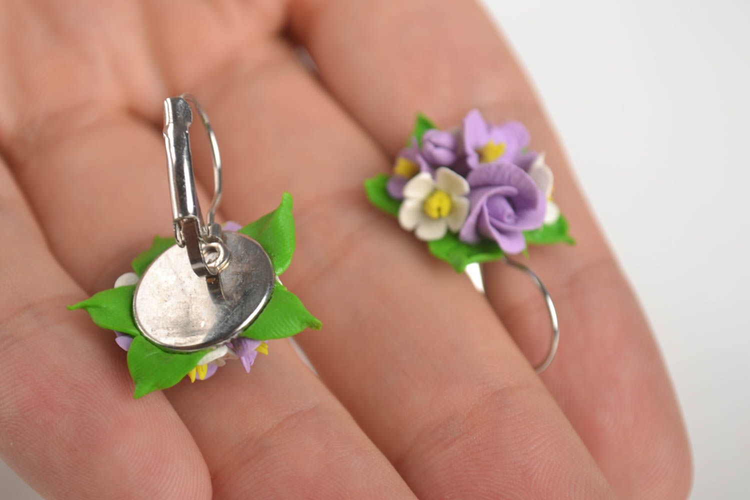 Boucles d'oreilles porcelaine Bijou fait main Accessoire femme fleurs violettes photo 5