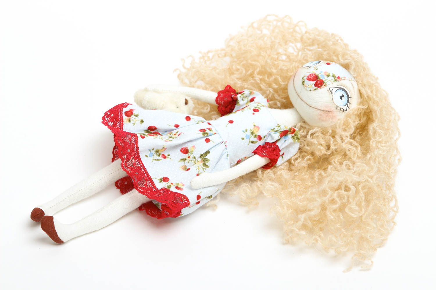 Puppe handgemacht schöne Puppe ausgefallenes Spielzeug Geschenk Idee mit Bär foto 3