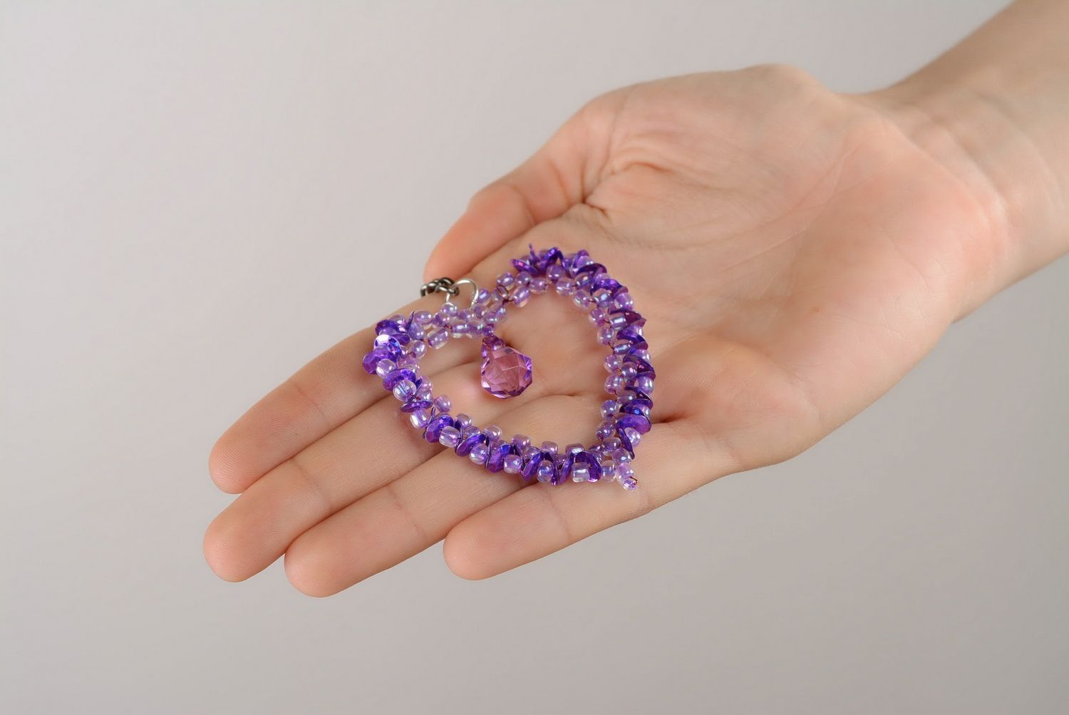 Breloque pendentif violette en forme de cœur photo 2
