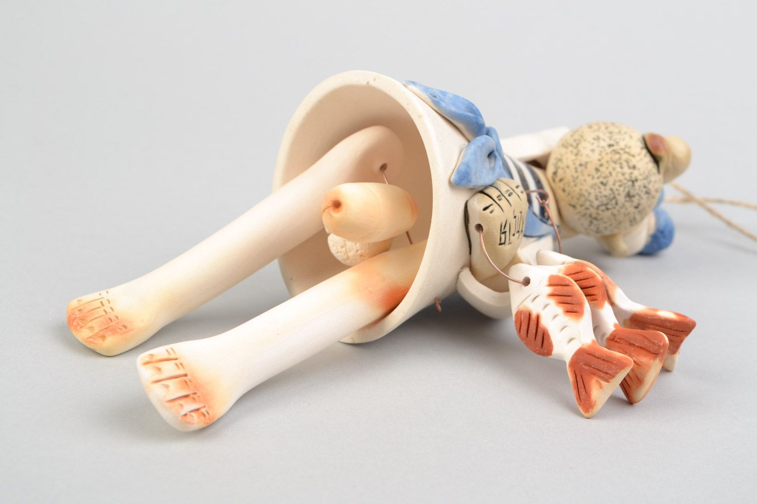 Clochette figurine en argile faite main peinte de glaçure de style marin photo 5