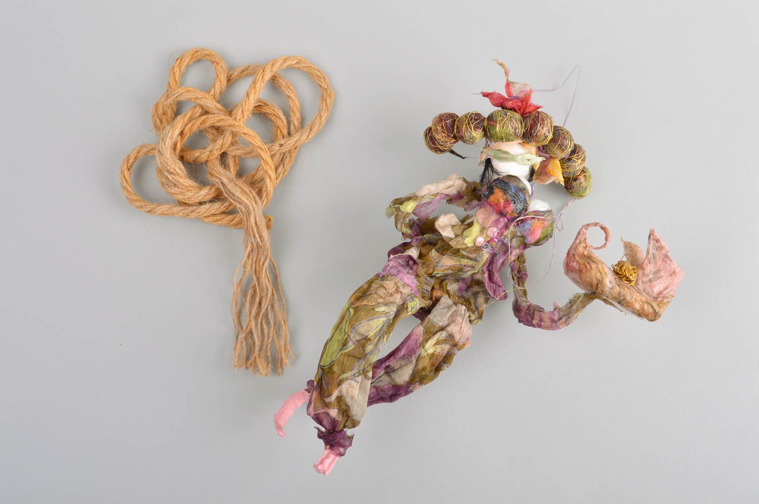 Handmade ungewöhnliche Designer Puppe Stoff Spielzeug schöne Puppe für Wand Deko foto 1