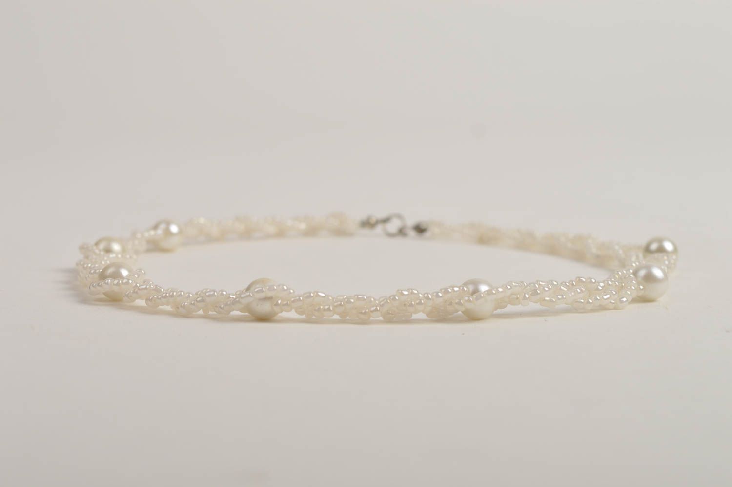 Collar de abalorios y perlas artesanal regalo original para mujer bisutería fina foto 4