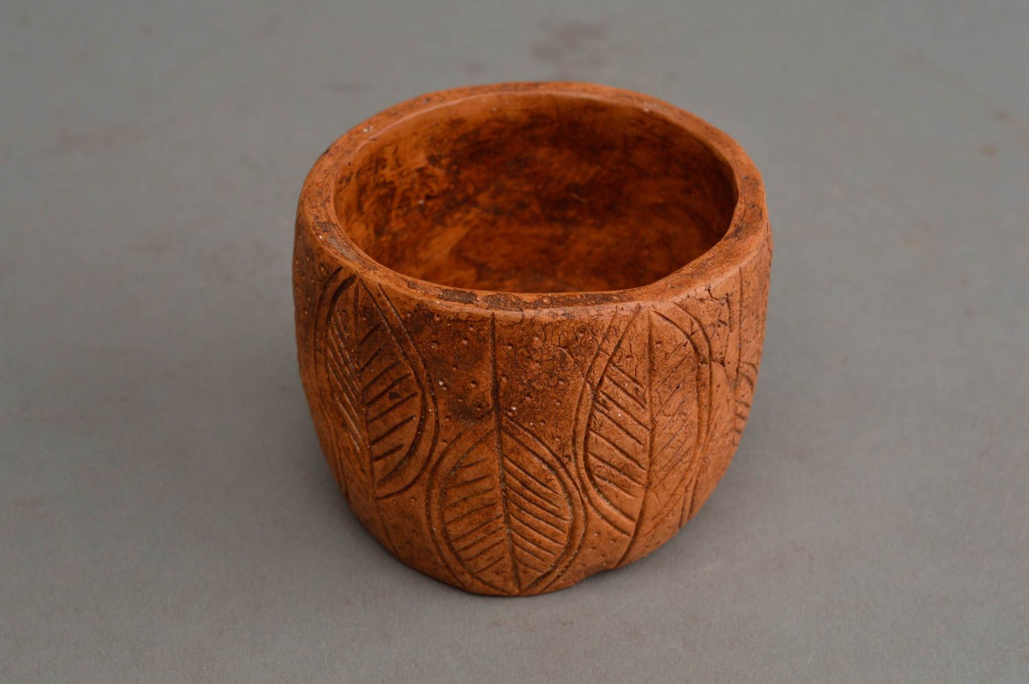 Gobelet en céramique fait main avec motif de feuille vaisselle ethnique photo 4