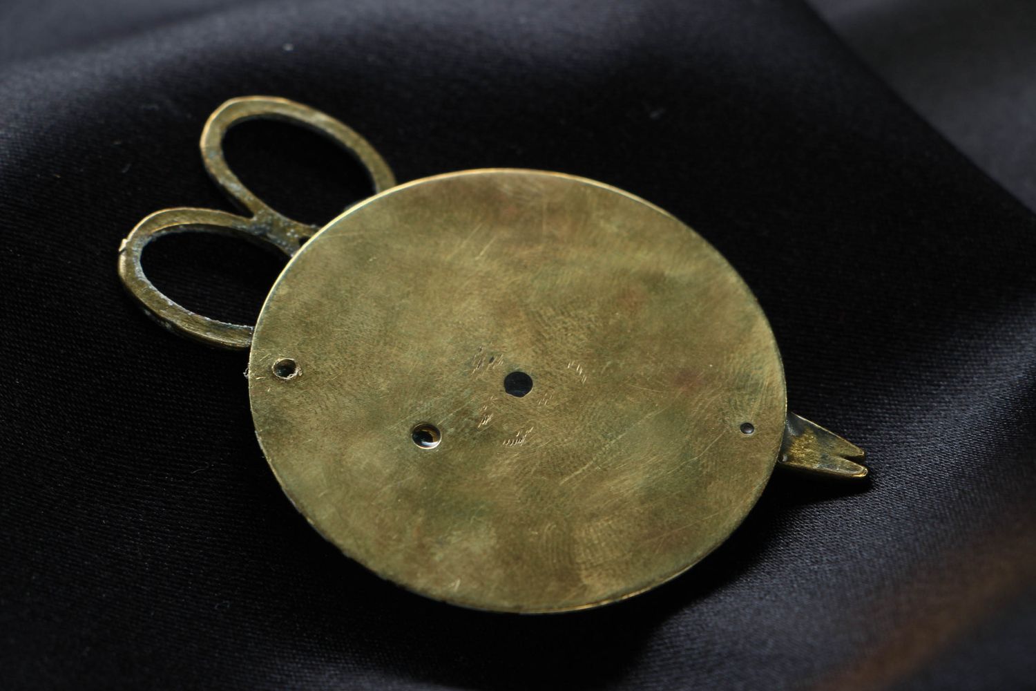 Steampunk pendant with scissors photo 3
