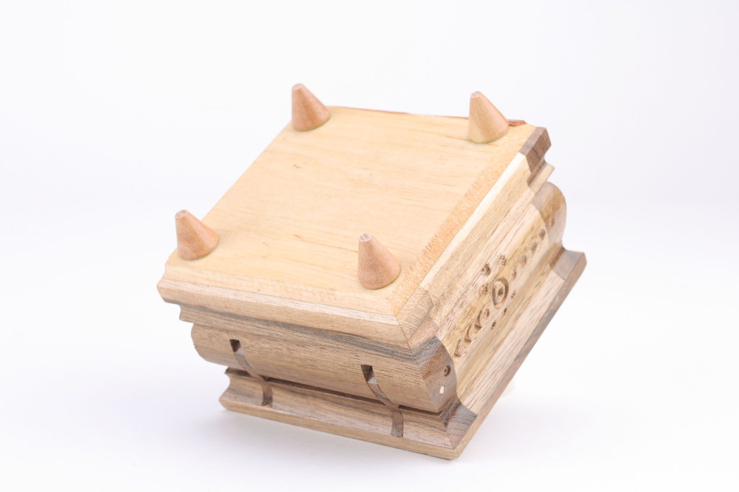 Квадратная деревянная шкатулка фото 2