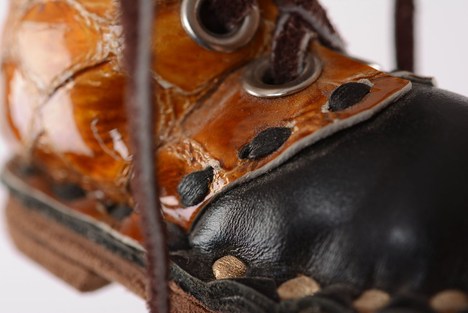Брелок-ботиночек из натуральной кожи фото 5