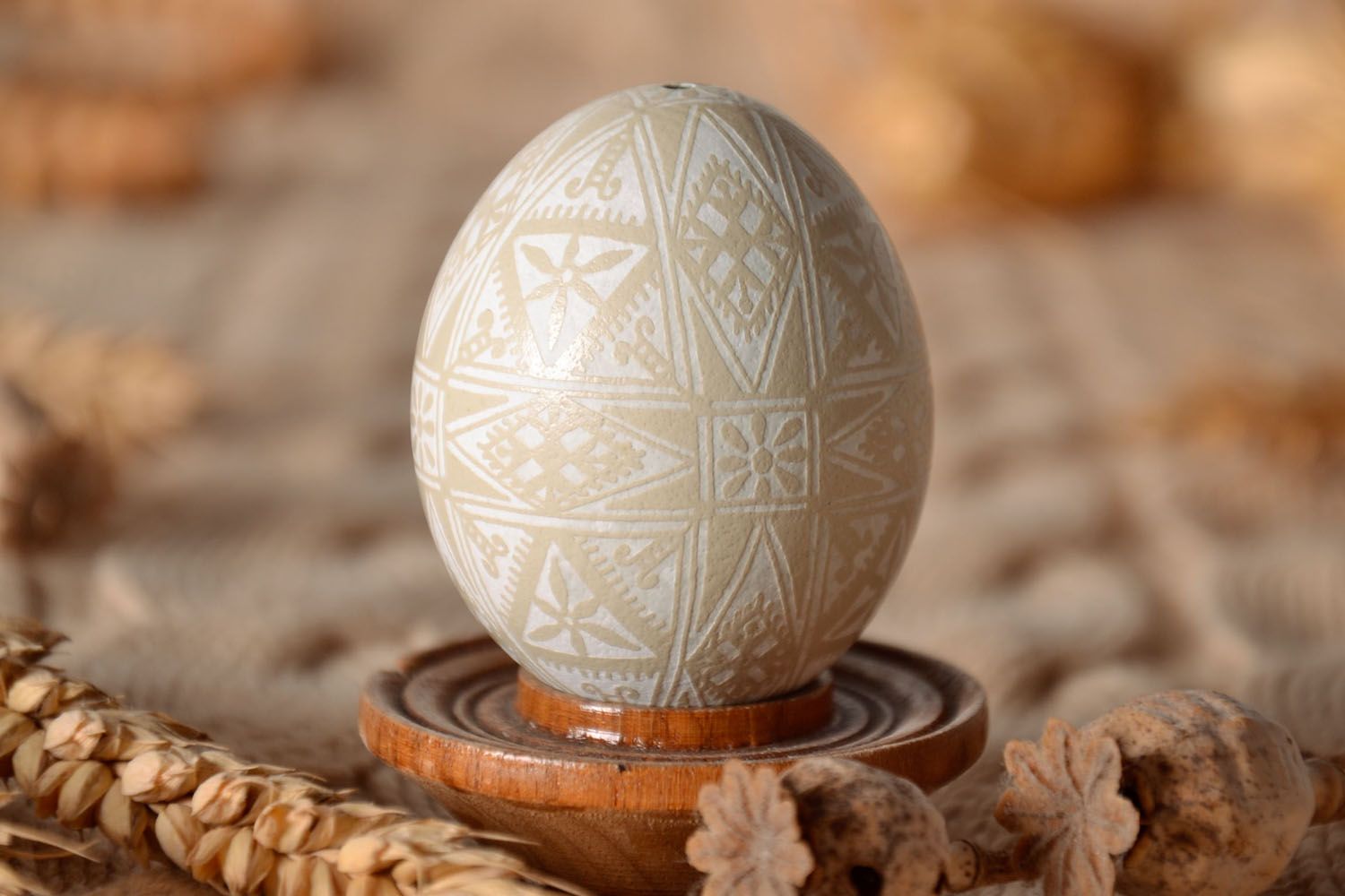 Huevo de Pascua hecha a mano foto 1